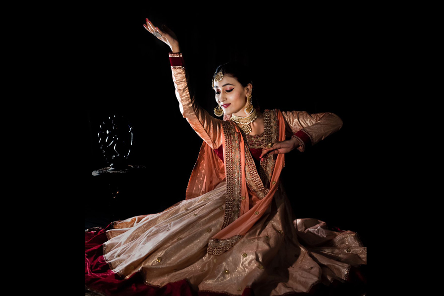 Kathak classes at RJ Dance Studio Sector 52 and 104